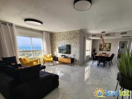Gorgeous Penthouse by the Beach